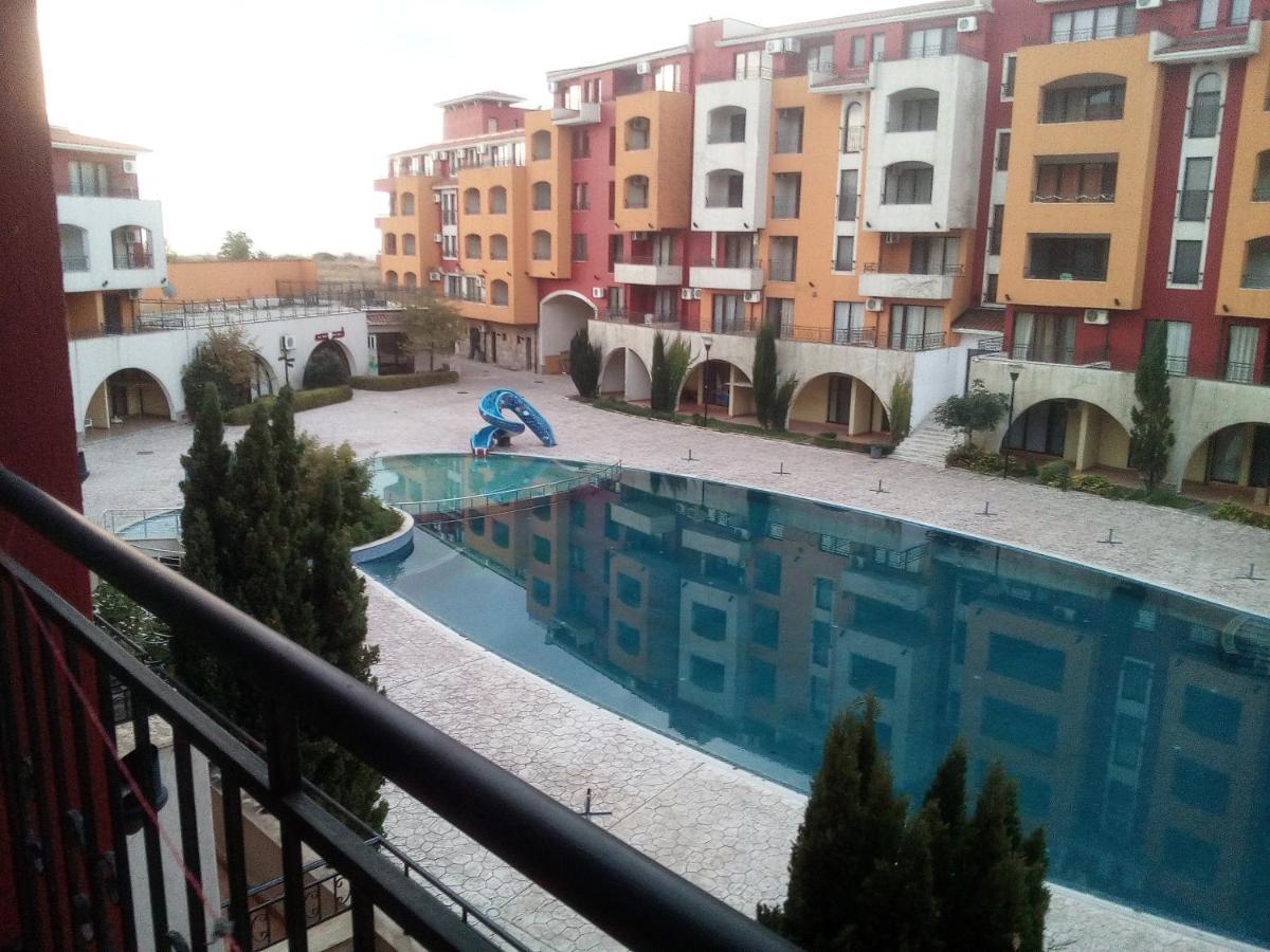 אהלוי Quiet, Relax And Sand Beach Place With 4Star Service מראה חיצוני תמונה